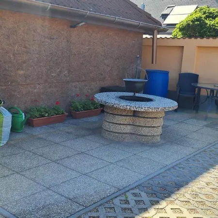 Pensjonat Ada Apartmanhaz