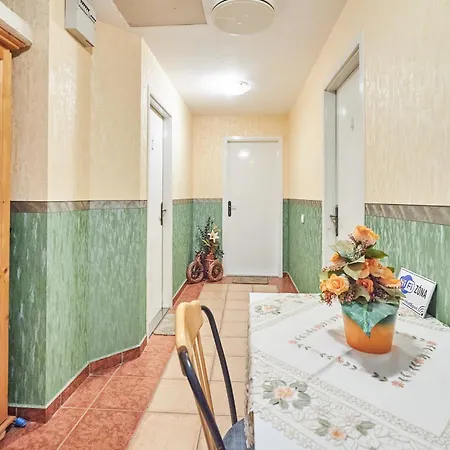 Ada Apartmanhaz