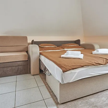 בית הארחה Ada Apartmanhaz