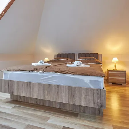 Pensjonat Ada Apartmanhaz Hajdúszoboszló