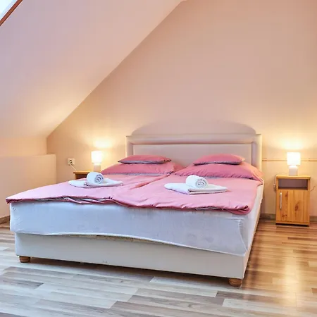 Ada Apartmanhaz Hajdúszoboszló