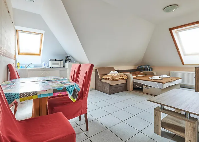 Πανσιόν Ada Apartmanhaz 3*